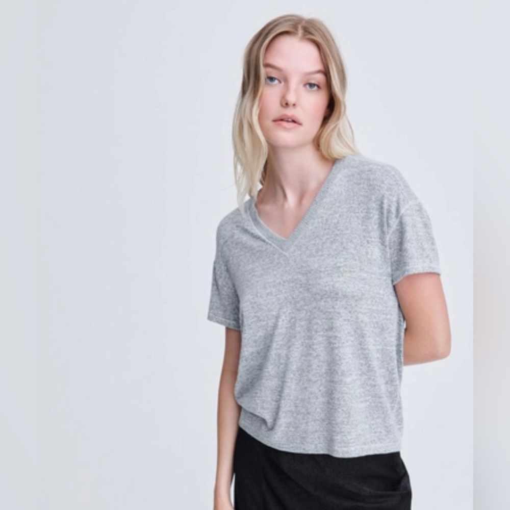 Rag & Bone Knit V Neck Tee. Size M. NWT. Gray
